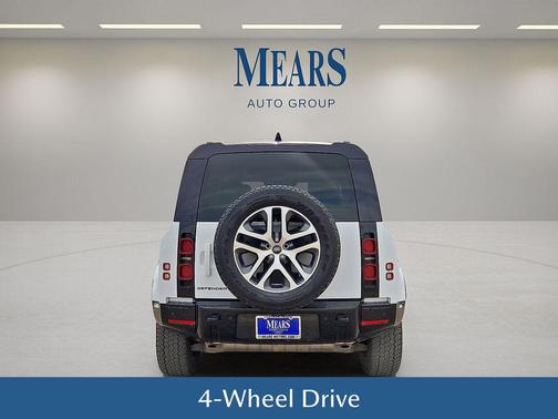 2024 Land Rover Defender 110 P400 X-Dynamic SE