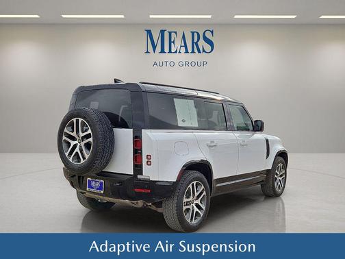 2024 Land Rover Defender 110 P400 X-Dynamic SE