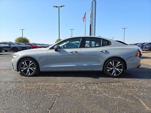 2025 Volvo S60 B5 Core