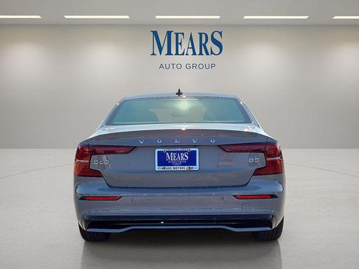 2025 Volvo S60 B5 Core