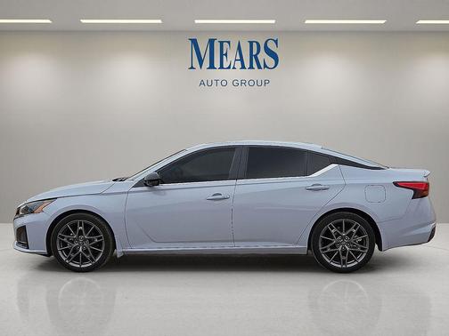 2024 Nissan Altima SR VC-Turbo FWD