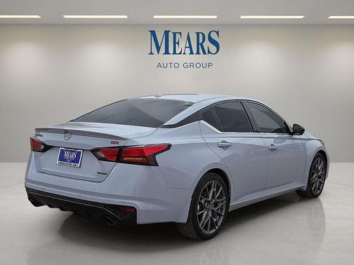 2024 Nissan Altima SR VC-Turbo FWD