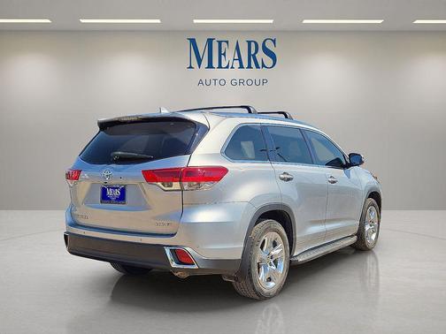2017 Toyota Highlander Limited