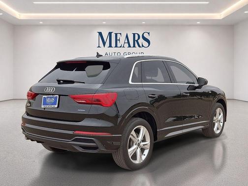 Mythos Black Metallic 2023 Audi Q3 45 S line Premium Plus