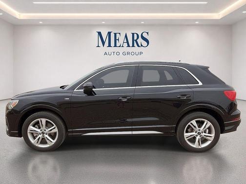 Mythos Black Metallic 2023 Audi Q3 45 S line Premium Plus