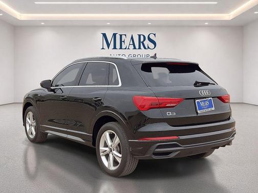 Mythos Black Metallic 2023 Audi Q3 45 S line Premium Plus