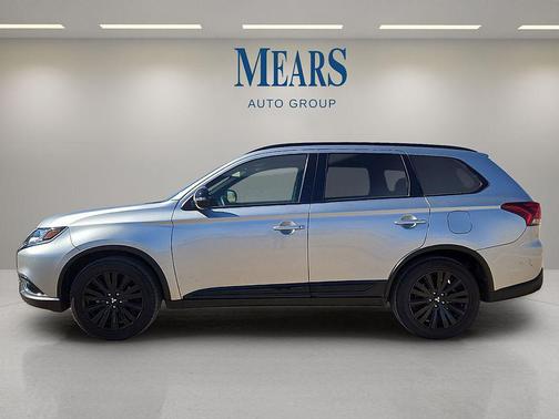 2020 Mitsubishi Outlander LE