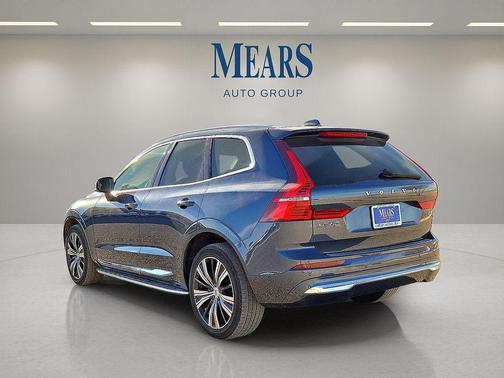 2023 Volvo XC60 B5 Plus Bright Theme