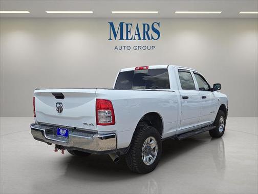 2022 RAM 2500 Tradesman Crew Cab 4x4 6'4' Box