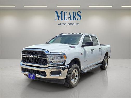 2022 RAM 2500 Tradesman Crew Cab 4x4 6'4' Box