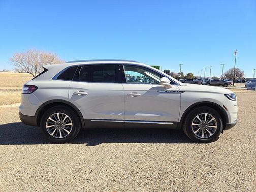 2023 Lincoln Nautilus Standard
