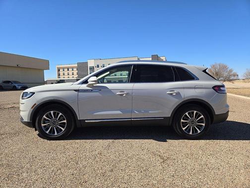 2023 Lincoln Nautilus Standard