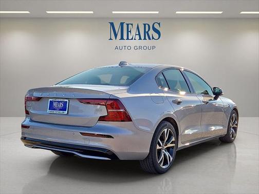 2025 Volvo S60 B5 Core
