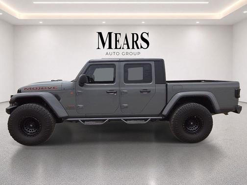 Sting-Gray Clearcoat 2022 Jeep Gladiator Mojave 4x4