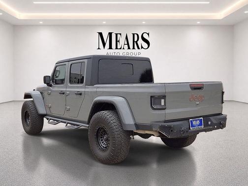 Sting-Gray Clearcoat 2022 Jeep Gladiator Mojave 4x4