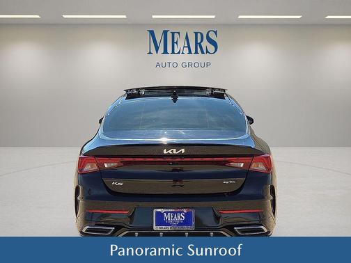 Ebony Black 2022 Kia K5 GT-Line