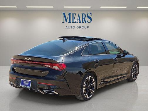 Ebony Black 2022 Kia K5 GT-Line