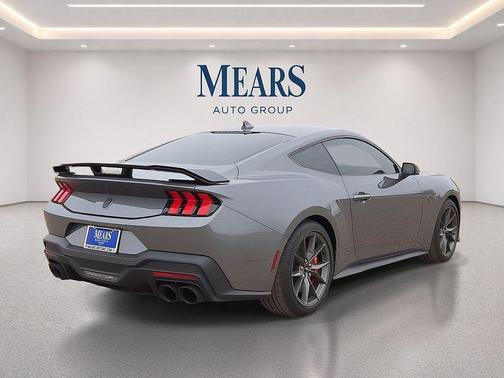 CARBONIZED GRAY METALLIC 2025 Ford Mustang Dark Horse Fastback