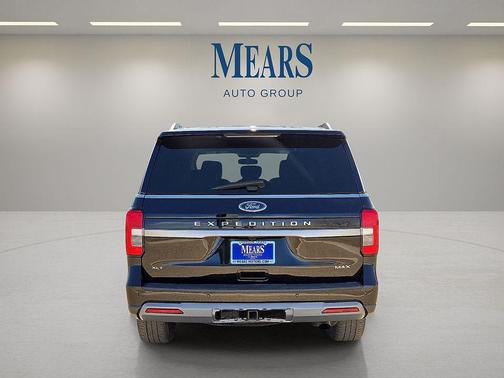 2022 Ford Expedition Max XLT