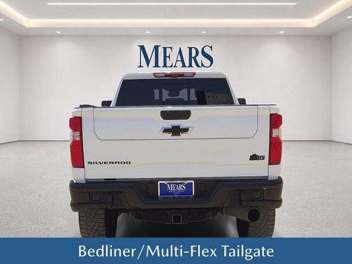Summit White 2024 Chevrolet Silverado 2500 4WD Crew Cab Standard Bed ZR2