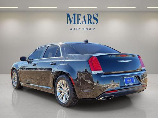 2019 Chrysler 300 Touring