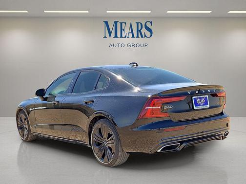 Black Stone 2022 Volvo S60 T5 Momentum