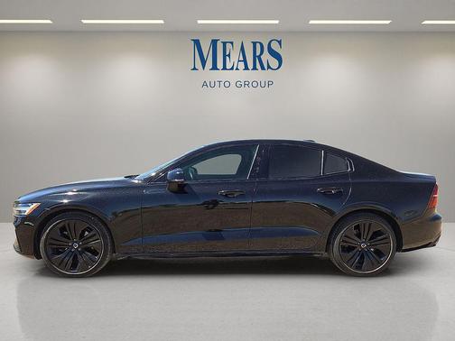 Black Stone 2022 Volvo S60 T5 Momentum