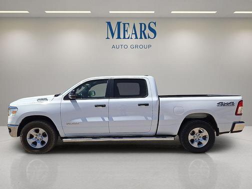 Bright White Clearcoat 2023 RAM 1500 Big Horn/Lone Star
