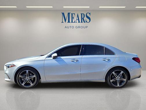 2022 Mercedes-Benz A-Class A 220