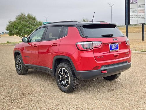 Red Hot Pearlcoat 2025 Jeep Compass Trailhawk
