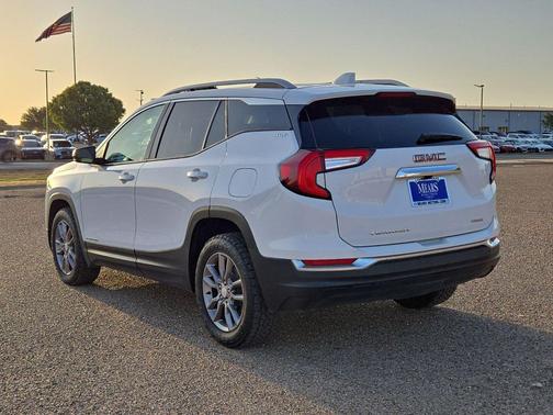 Summit White 2023 GMC Terrain SLT