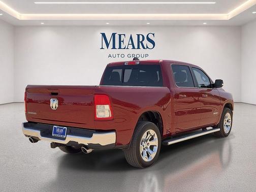 Delmonico Red Pearlcoat 2022 RAM 1500 Big Horn/Lone Star