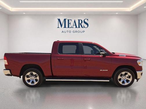Delmonico Red Pearlcoat 2022 RAM 1500 Big Horn/Lone Star