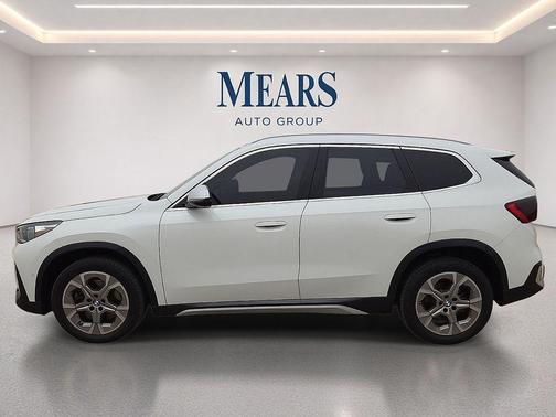 Alpine White 2023 BMW X1 xDrive28i