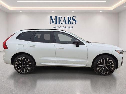 Crystal White Metallic 2026 Volvo XC60 Plug-In Hybrid Ultra, T8 AWD Electric/Gasoline, Dark