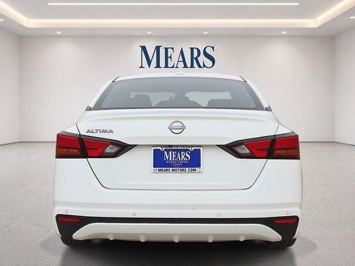 Glacier White 2025 Nissan Altima 2.5 SV