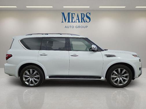 2023 Nissan Armada Platinum 2WD