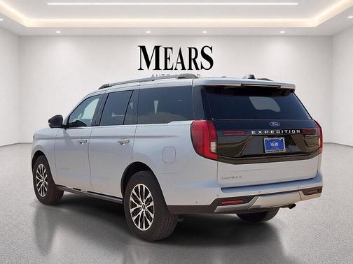Space Silver Metallic 2025 Ford Expedition Platinum