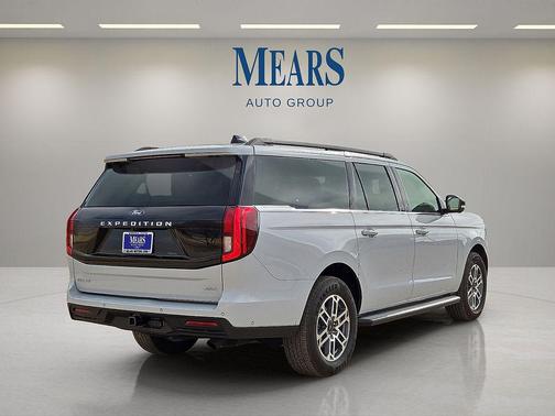 2025 Ford Expedition Max Active 4x2