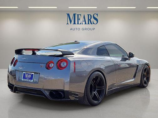 2015 Nissan GT-R Black Edition
