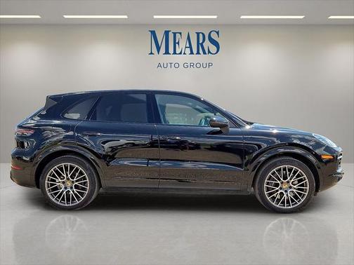 2022 Porsche Cayenne Platinum Edition