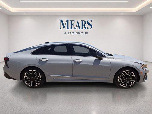 Wolf Gray 2025 Kia K5 GT