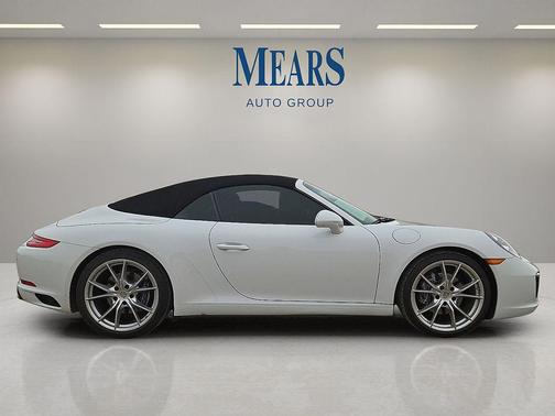 2019 Porsche 911 Carrera