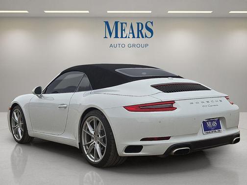 2019 Porsche 911 Carrera