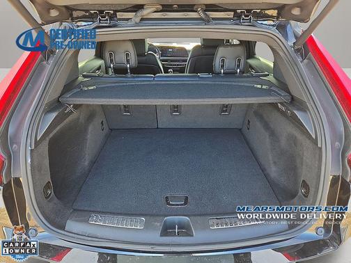 Stellar Black Metallic 2024 Cadillac XT4 Premium Luxury