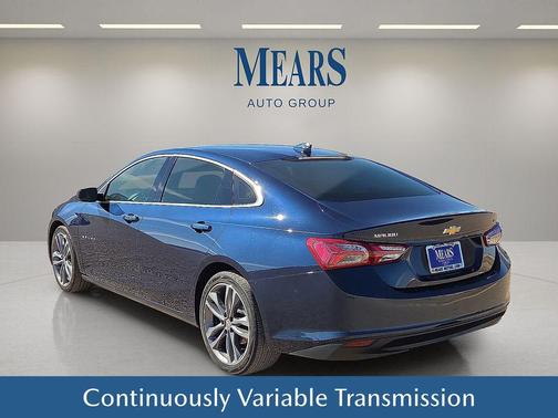 2022 Chevrolet Malibu FWD LT