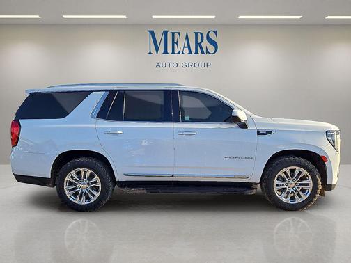 2023 GMC Yukon SLT