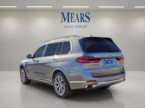 2026 BMW X7 xDrive40i