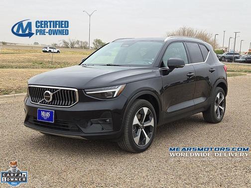 Onyx Black Metallic 2024 Volvo XC40 B5 Plus Bright Theme