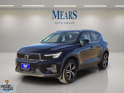 2025 Volvo XC40 B5 Core Bright Theme